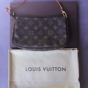 Louis Vuitton pochette accessories